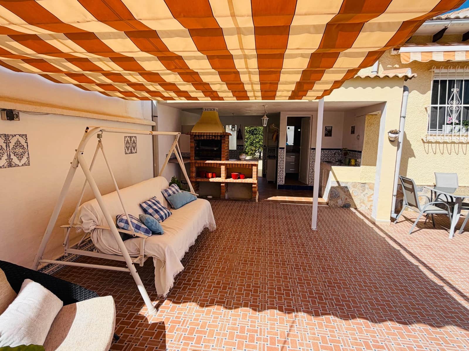 3 bedroom Villa for sale in Rojales with pool garage - € 398,000 (Ref: 10159825)