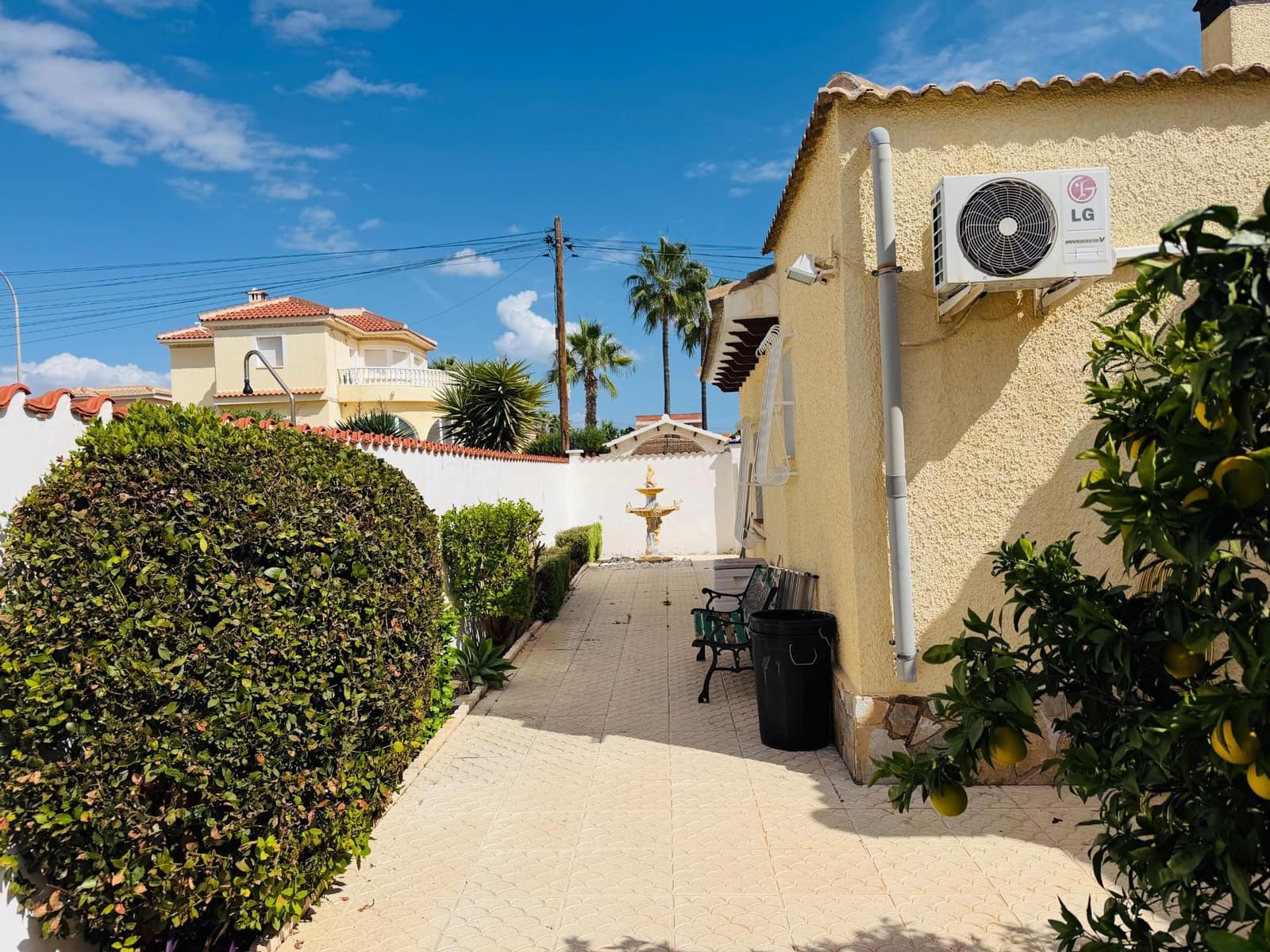 3 bedroom Villa for sale in Rojales with pool garage - € 398,000 (Ref: 10159825)