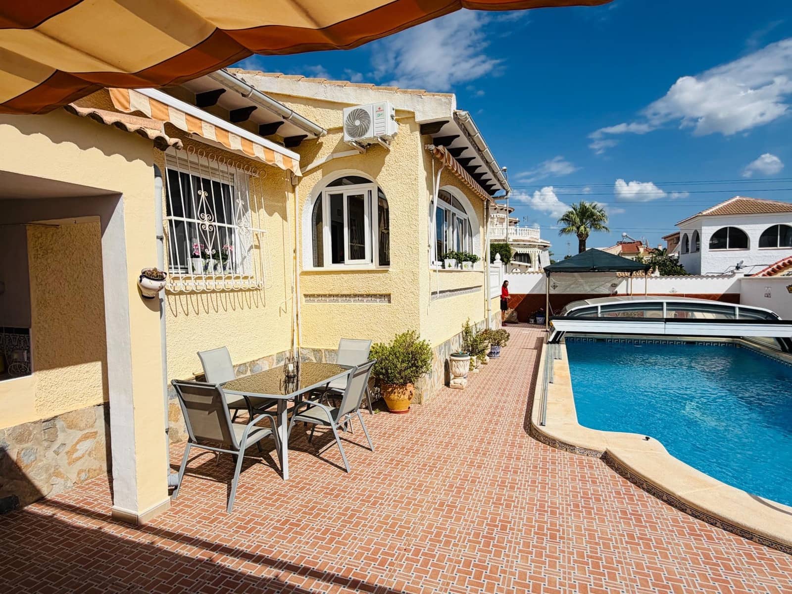 3 bedroom Villa for sale in Rojales with pool garage - € 398,000 (Ref: 10159825)