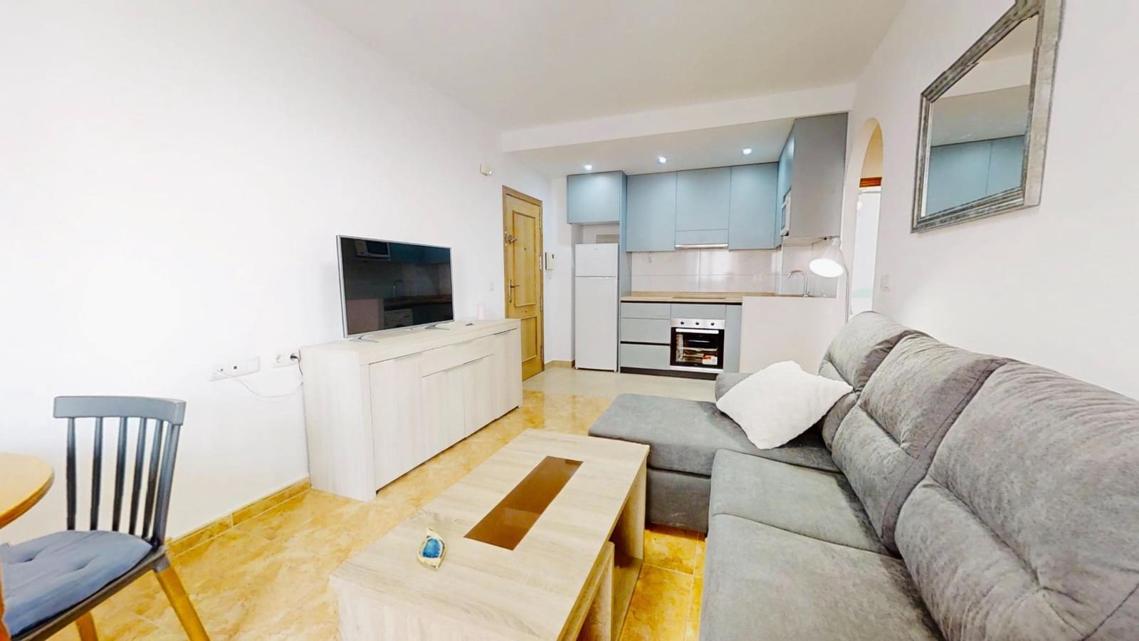 2 bedroom Flat for rent in Torrevieja - € 775 (Ref: 10159826)
