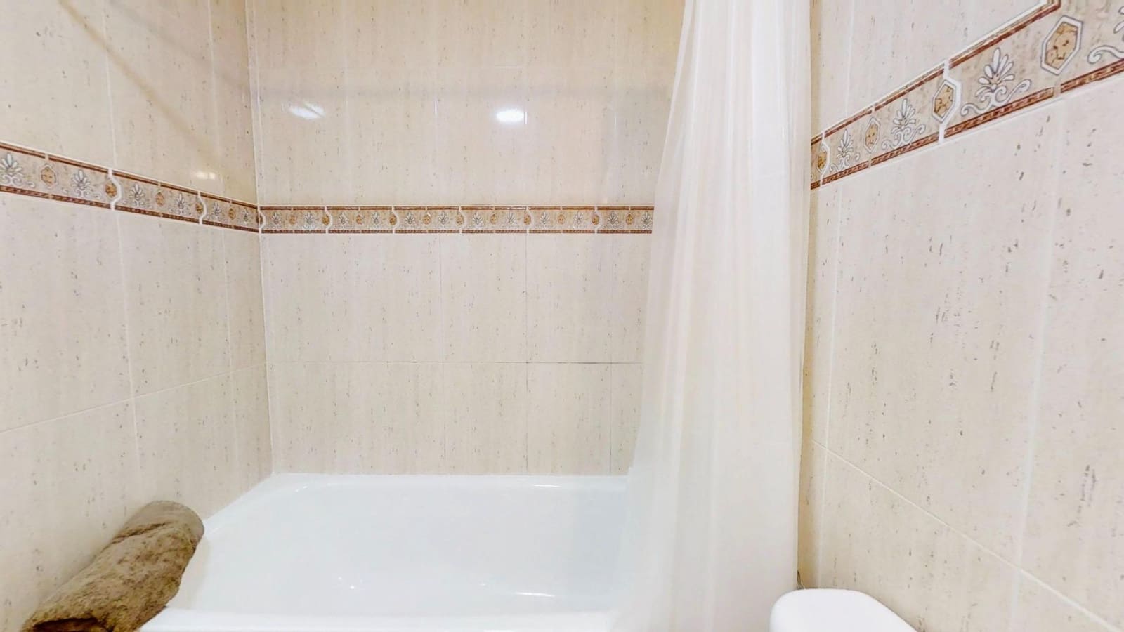 Appartement de 3 chambres à louer à Torrevieja - 1 100 € (Ref: 10168557)