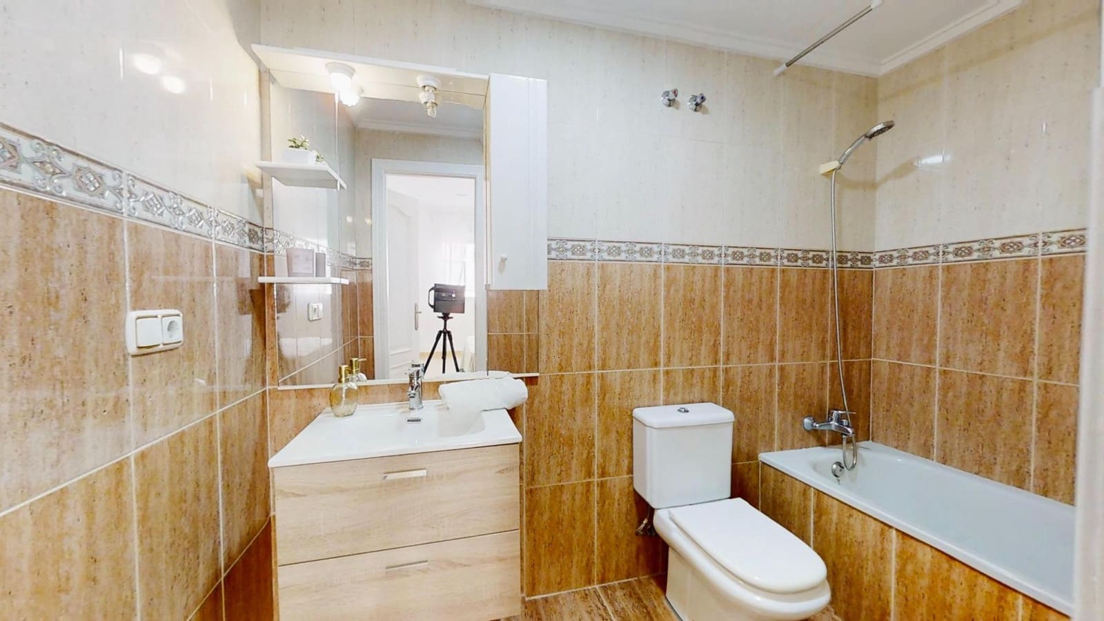 Appartement de 3 chambres à louer à Torrevieja - 1 100 € (Ref: 10168557)