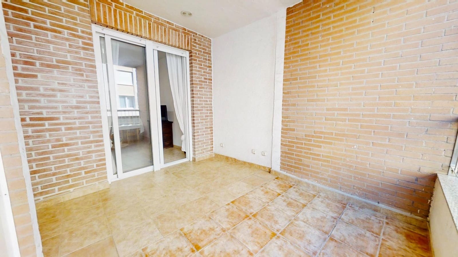 Appartement de 3 chambres à louer à Torrevieja - 1 100 € (Ref: 10168557)