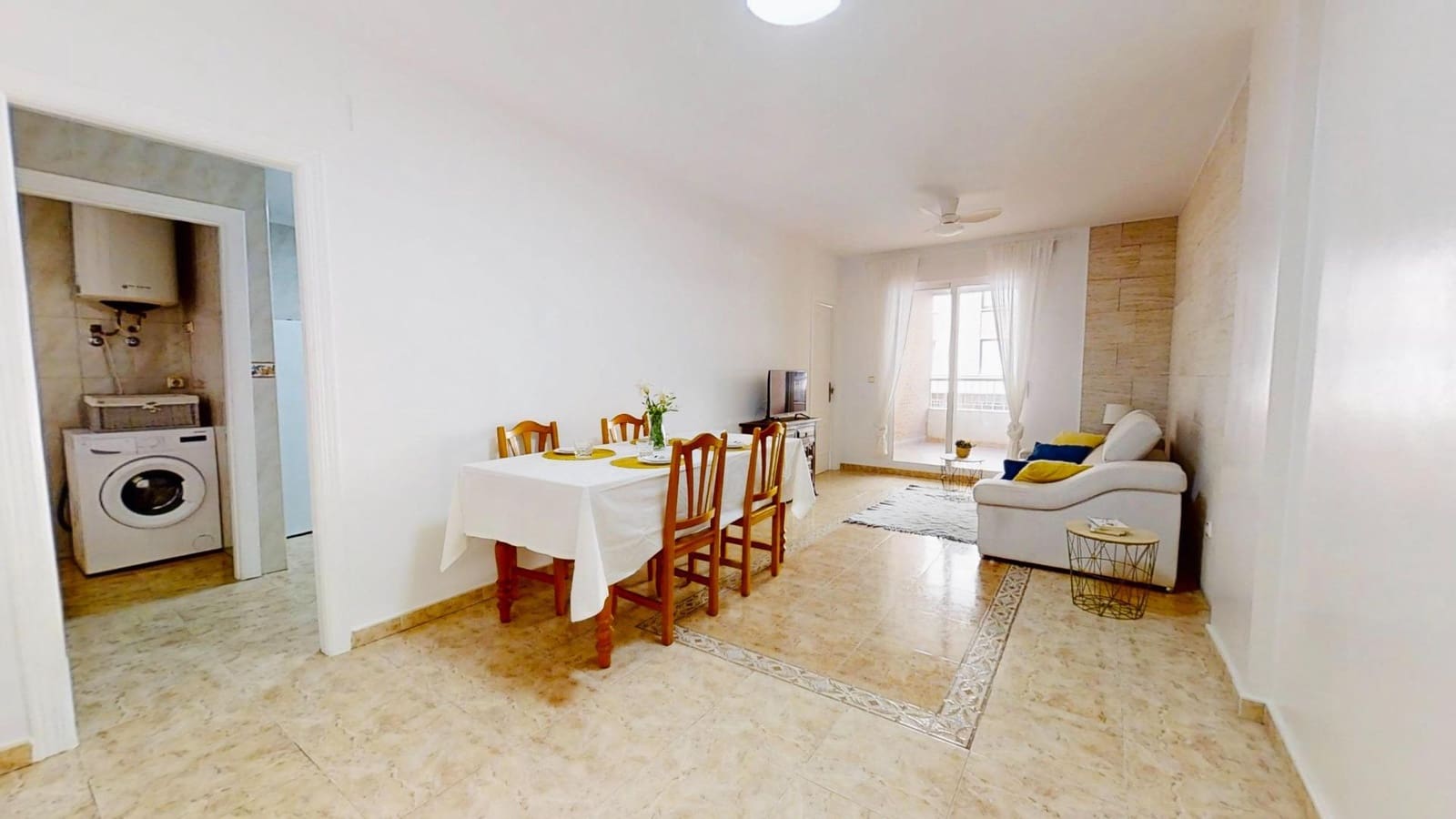 Appartement de 3 chambres à louer à Torrevieja - 1 100 € (Ref: 10168557)