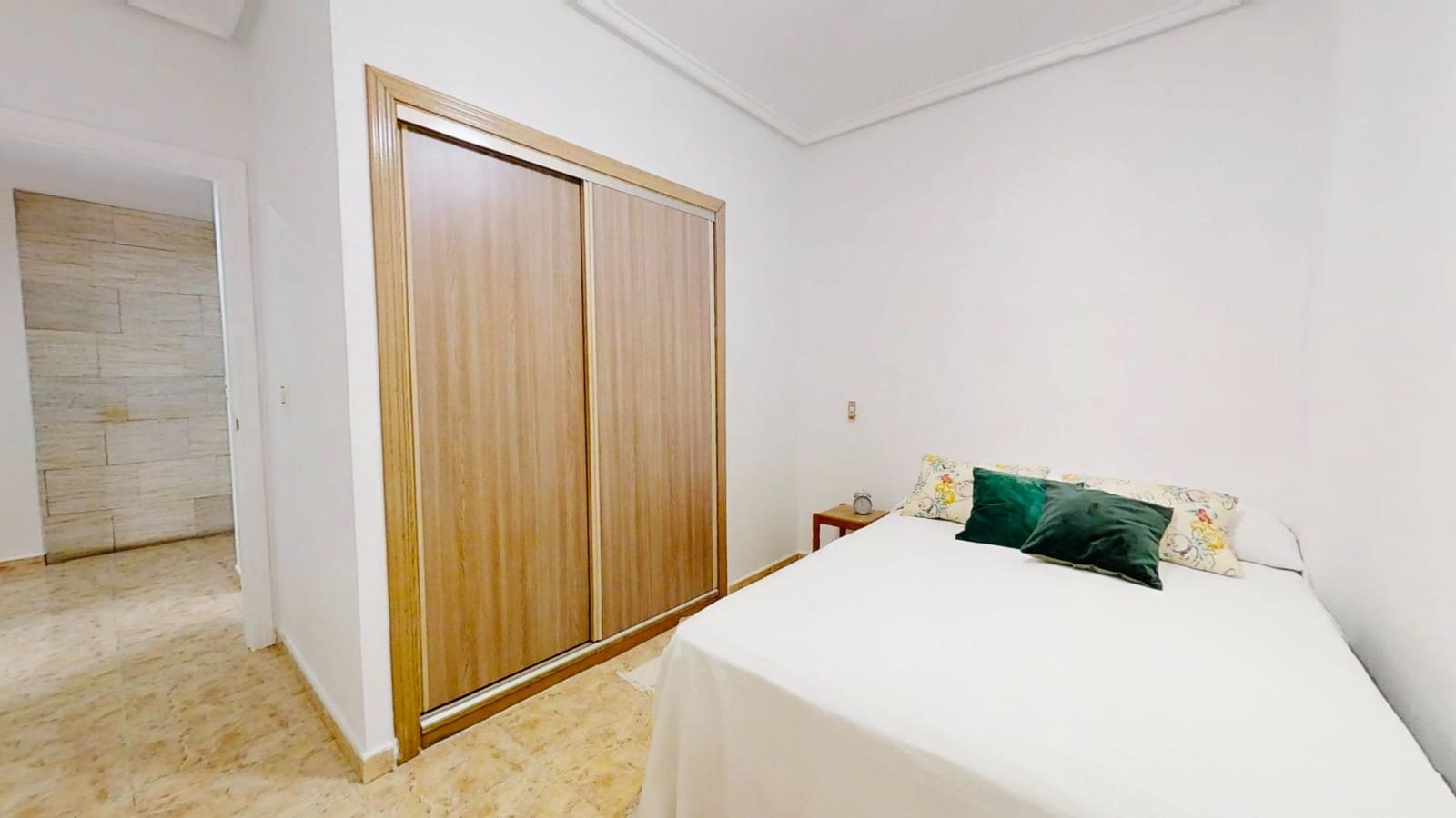 Appartement de 3 chambres à louer à Torrevieja - 1 100 € (Ref: 10168557)