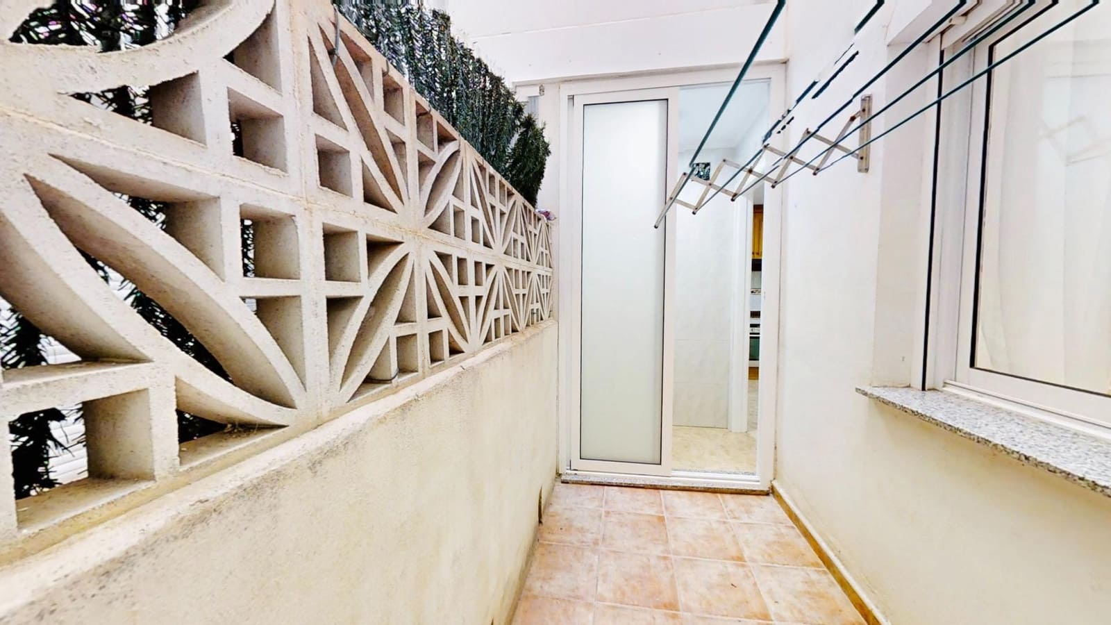 Appartement de 3 chambres à louer à Torrevieja - 1 100 € (Ref: 10168557)