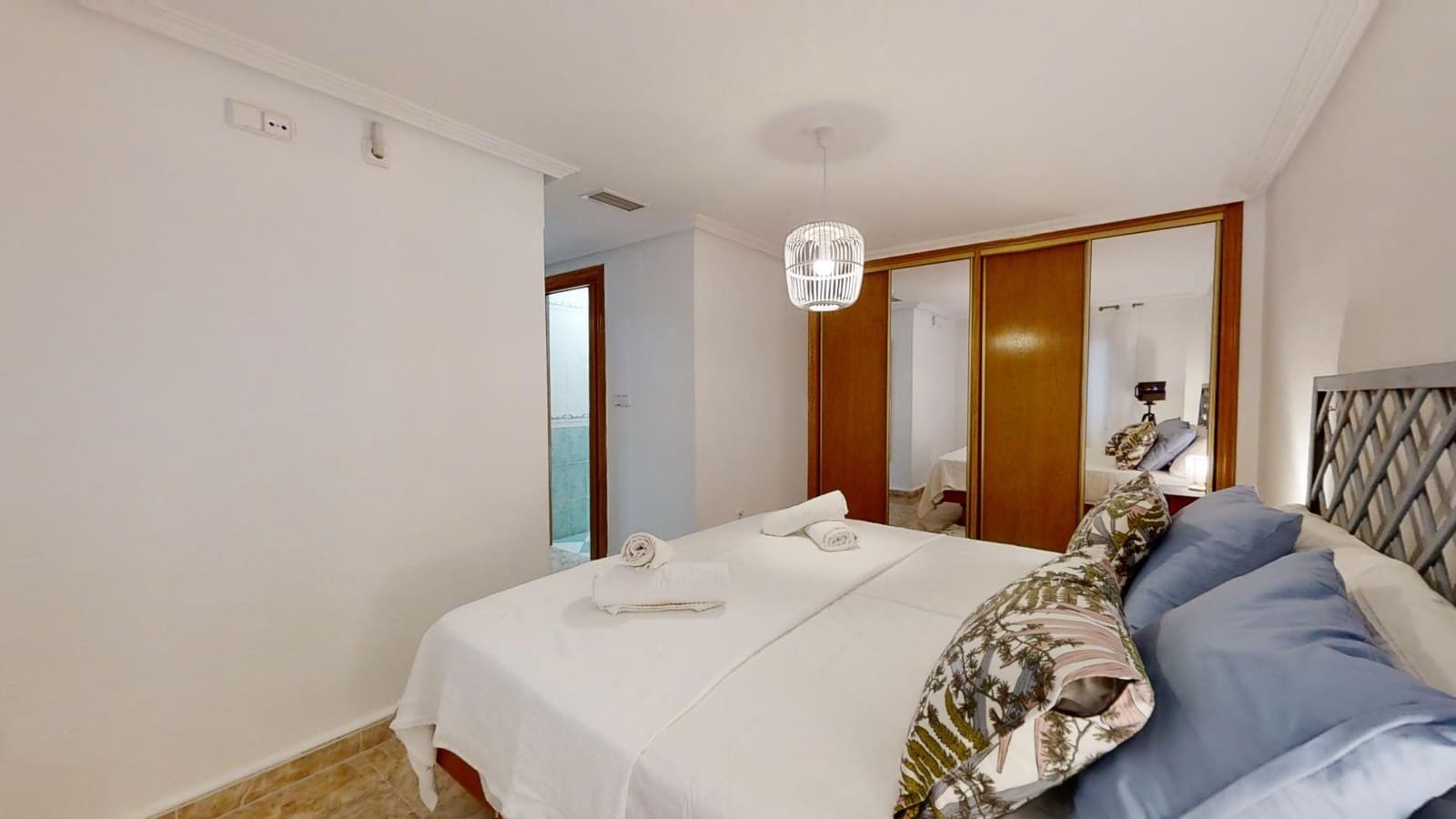 2 sovrum Takvåning att hyra i Torrevieja med garage - 1 100 € (Ref: 8992518)
