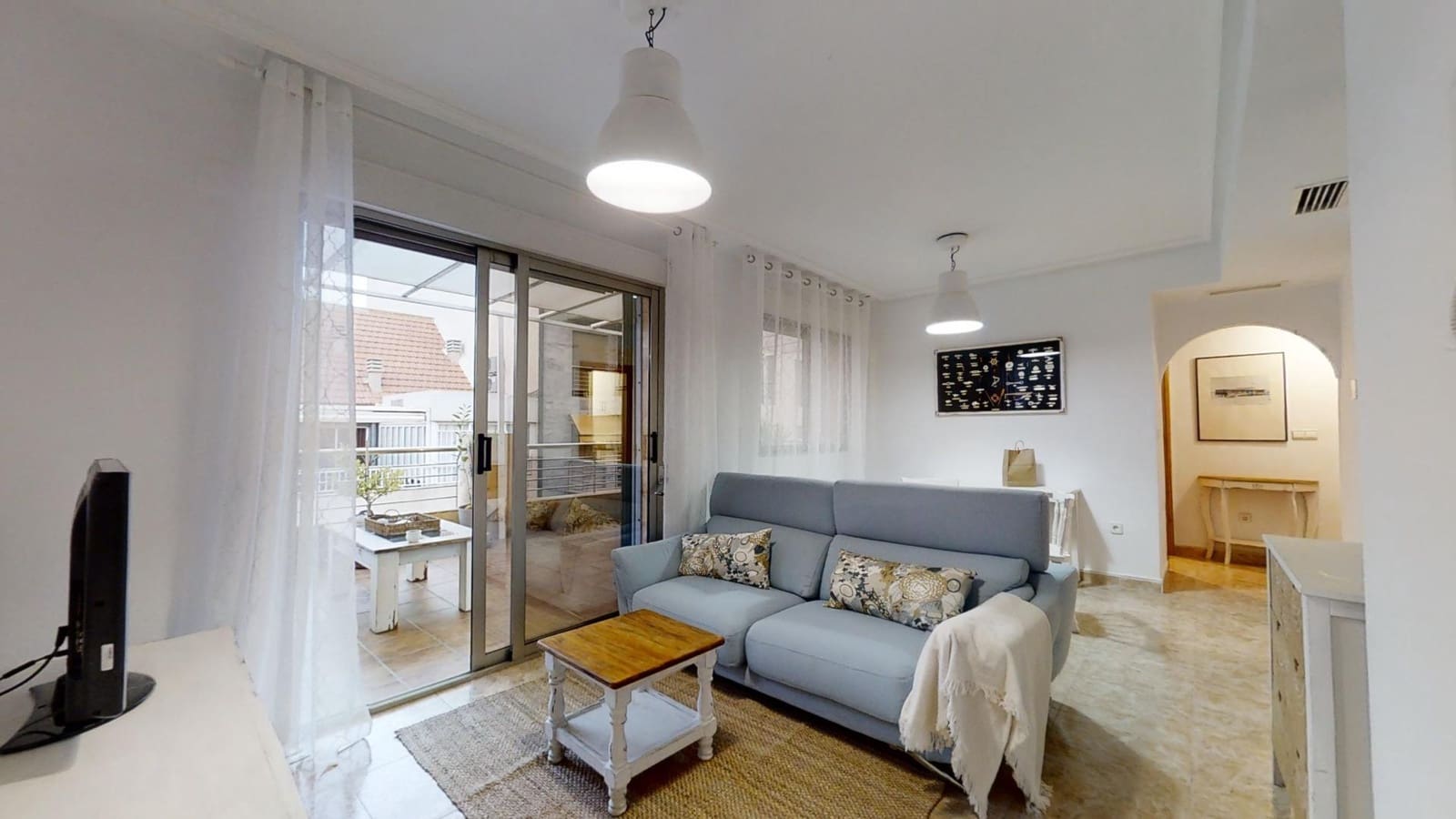 2 sovrum Takvåning att hyra i Torrevieja med garage - 1 100 € (Ref: 8992518)