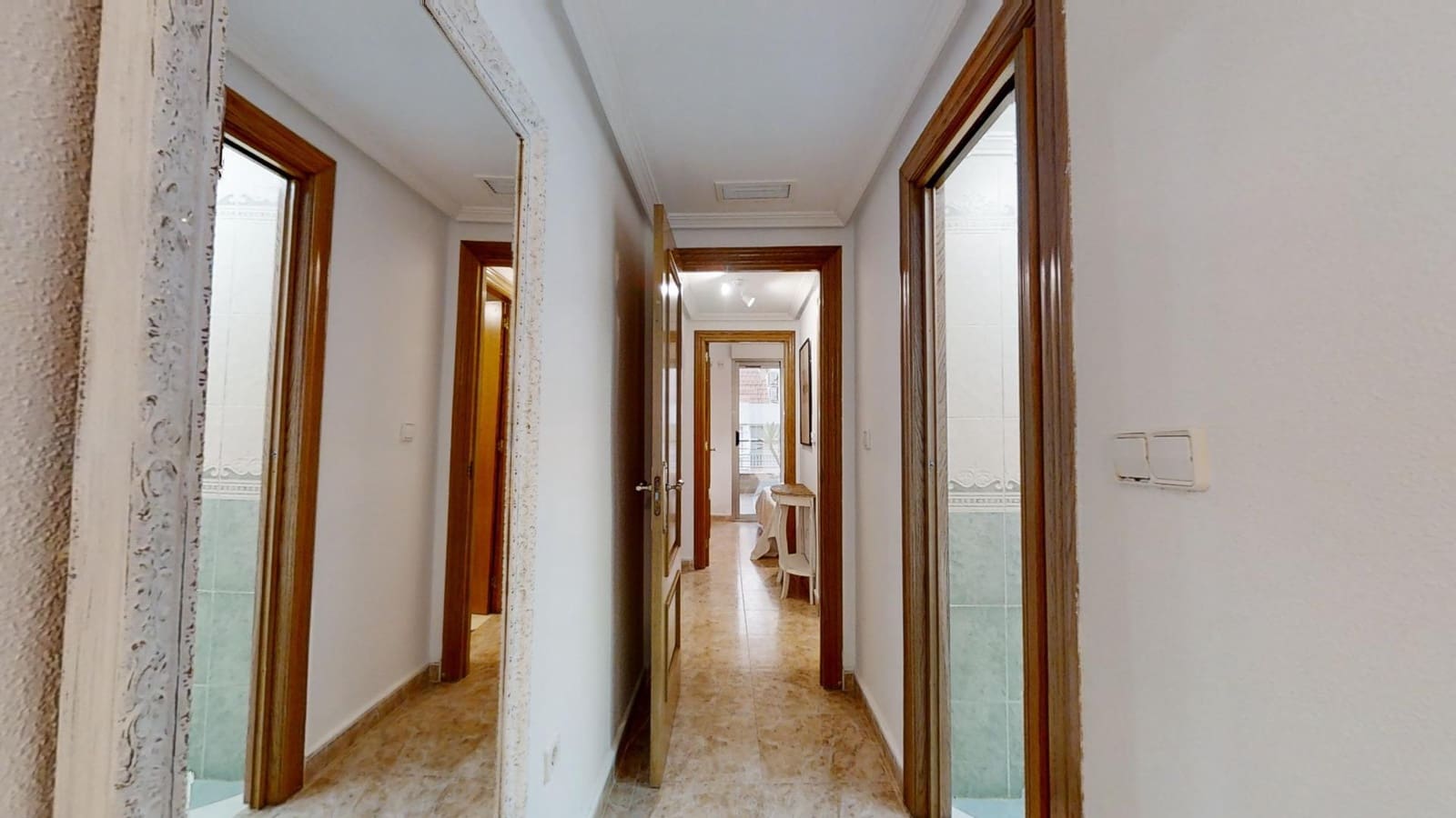 2 sovrum Takvåning att hyra i Torrevieja med garage - 1 100 € (Ref: 8992518)