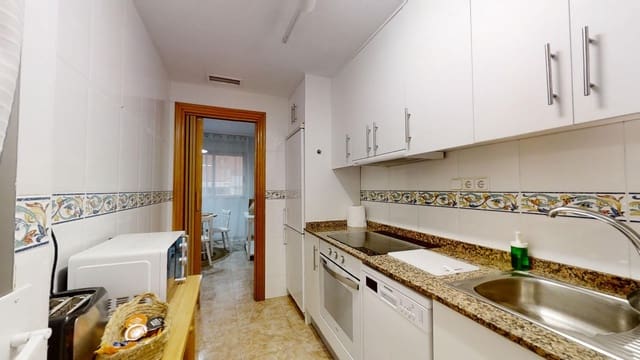 2 sovrum Takvåning att hyra i Las Piscinas Naturales, Torrevieja med garage - 1 100 € (Ref: 8992518)