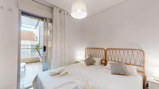 2 sovrum Takvåning att hyra i Las Piscinas Naturales, Torrevieja med garage - 1 100 € (Ref: 8992518)