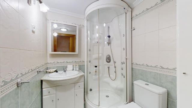 2 sovrum Takvåning att hyra i Las Piscinas Naturales, Torrevieja med garage - 1 100 € (Ref: 8992518)