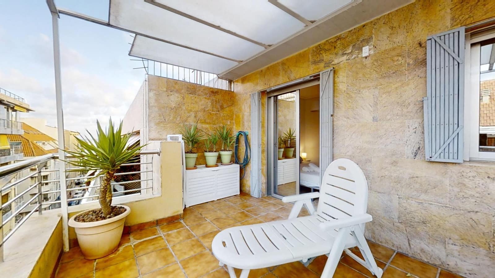 2 sovrum Takvåning att hyra i Torrevieja med garage - 1 100 € (Ref: 8992518)