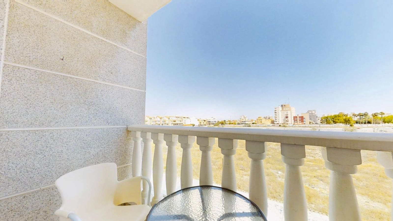 1 bedroom Apartment for rent in Torrevieja with pool - € 650 (Ref: 9188539)