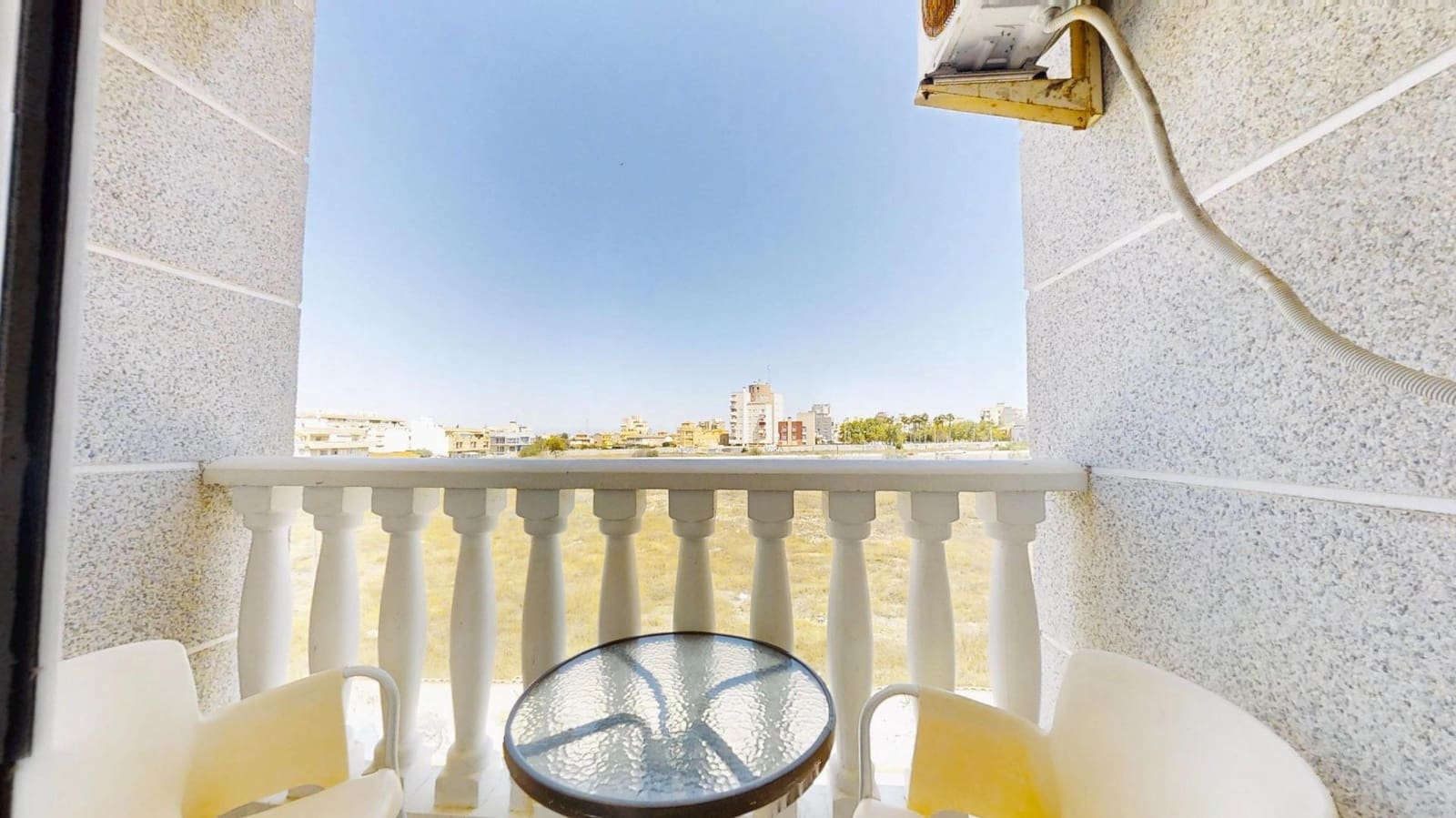 1 bedroom Apartment for rent in Torrevieja with pool - € 650 (Ref: 9188539)