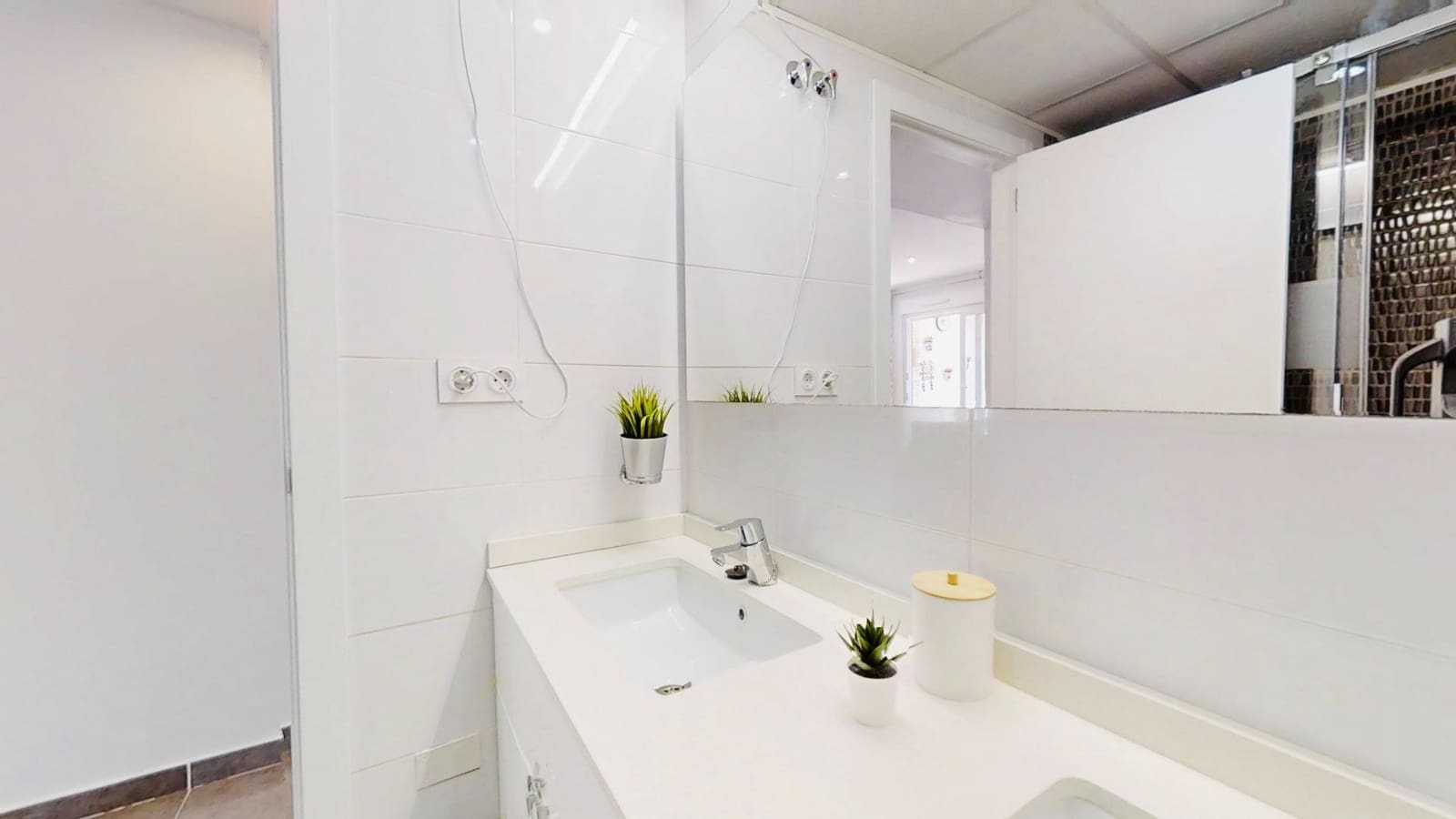 2 makuuhuone Asunto myytävänä paikassa Villamartin mukana uima-altaan - 203 000 € (Ref: 9341300)