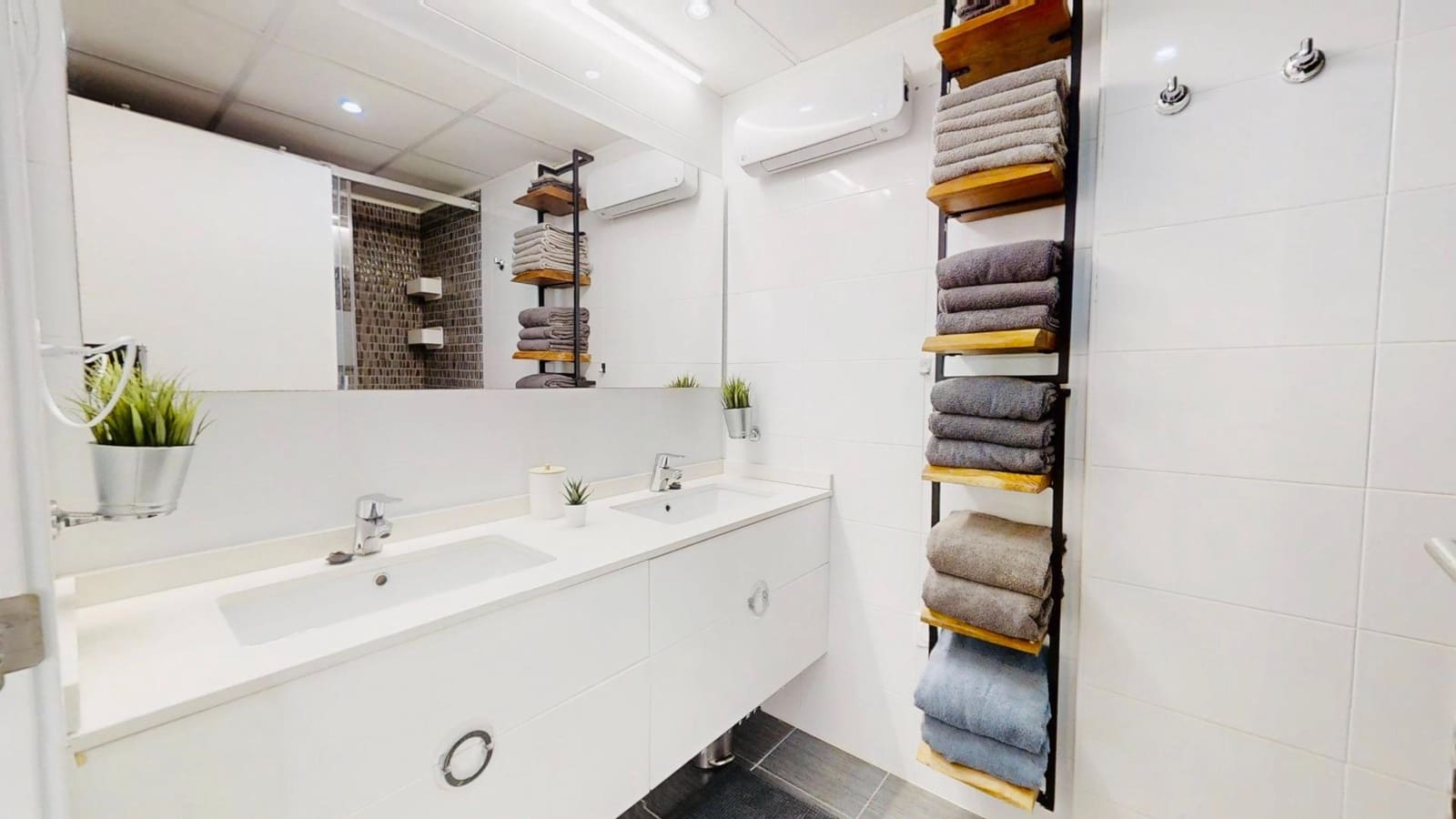 2 makuuhuone Asunto myytävänä paikassa Villamartin mukana uima-altaan - 203 000 € (Ref: 9341300)