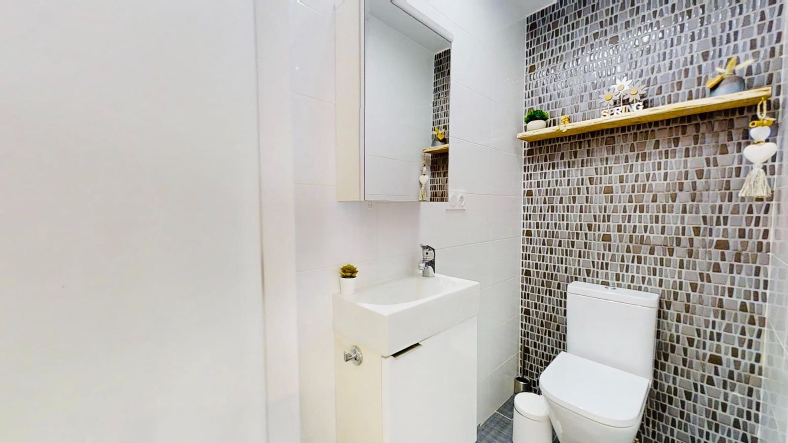 2 makuuhuone Asunto myytävänä paikassa Villamartin mukana uima-altaan - 203 000 € (Ref: 9341300)