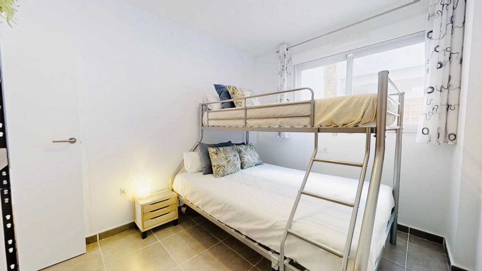 2 makuuhuone Asunto myytävänä paikassa Villamartin mukana uima-altaan - 203 000 € (Ref: 9341300)