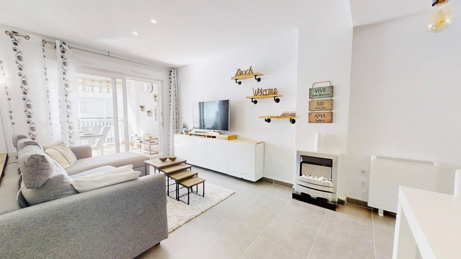 2 makuuhuone Asunto myytävänä paikassa Villamartin mukana uima-altaan - 203 000 € (Ref: 9341300)