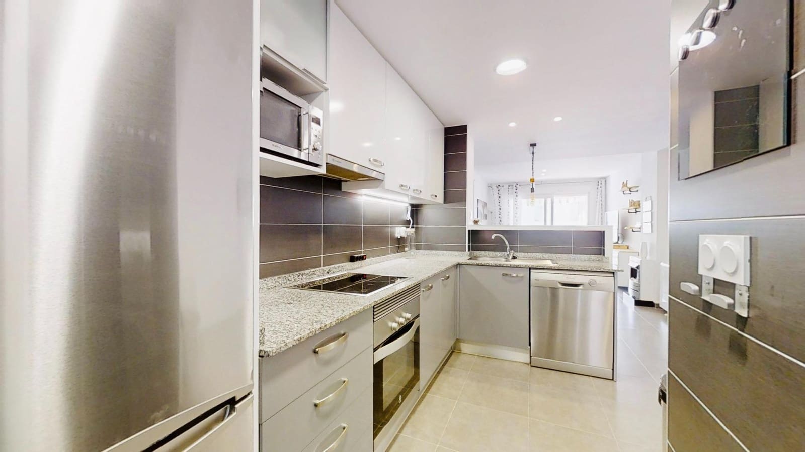 2 makuuhuone Asunto myytävänä paikassa Villamartin mukana uima-altaan - 203 000 € (Ref: 9341300)