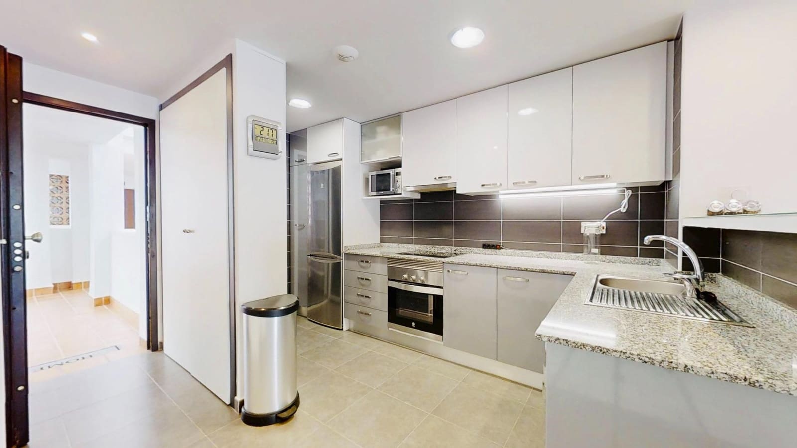 2 makuuhuone Asunto myytävänä paikassa Villamartin mukana uima-altaan - 203 000 € (Ref: 9341300)