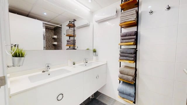 2 soverom Leilighet til salgs i Villamartin, Orihuela med svømmebasseng - € 203 000 (Ref: 9341300)