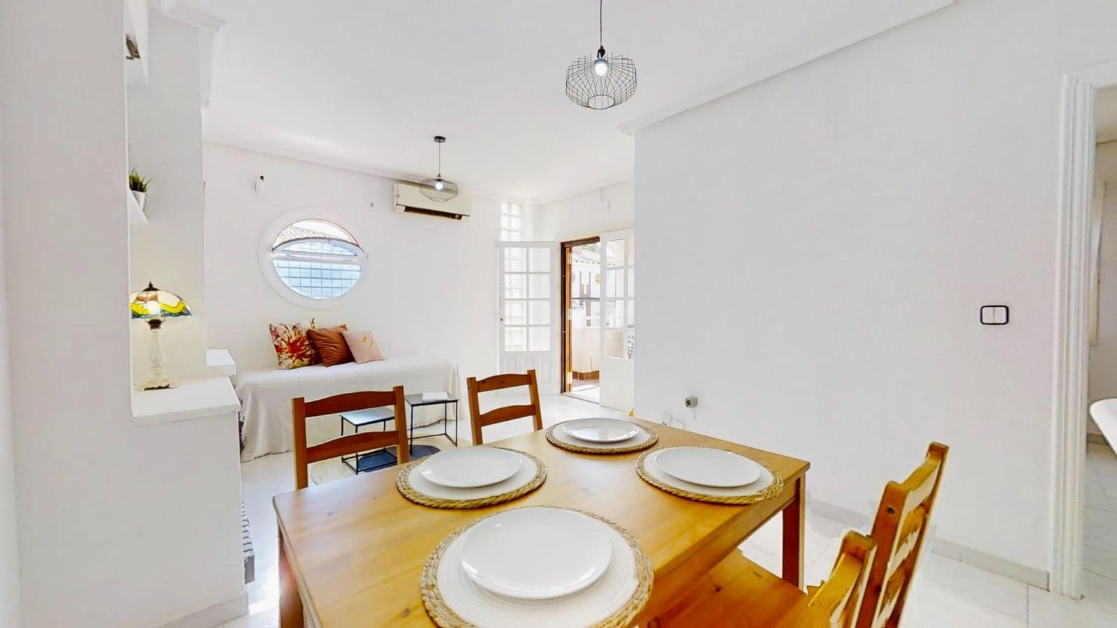 2 quarto Bungalow para venda em Torrevieja com piscina - 144 500 € (Ref: 9355942)