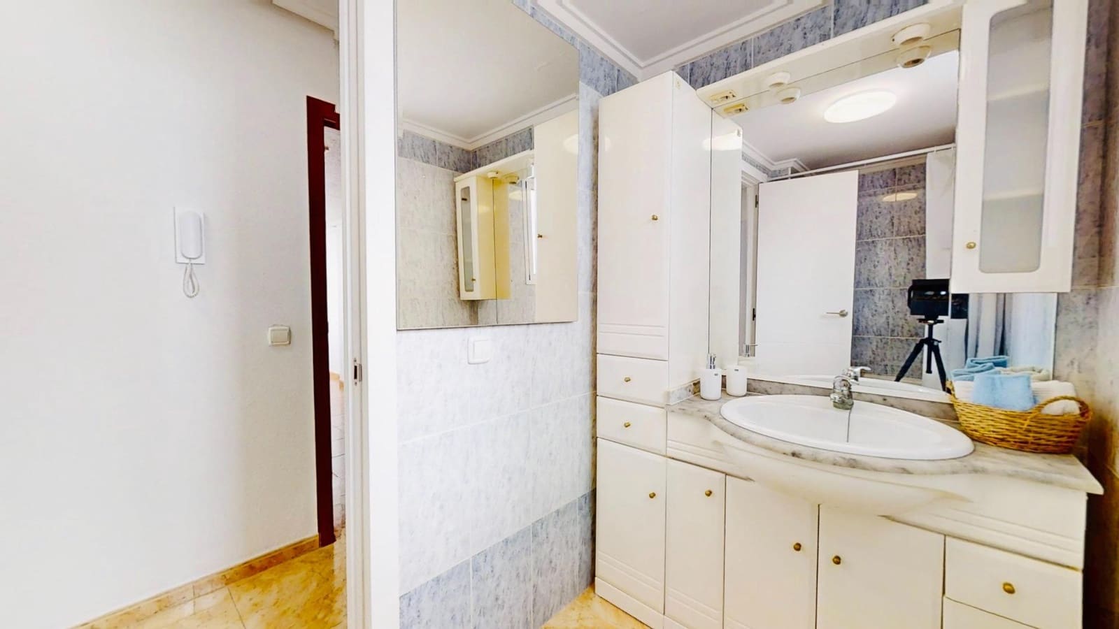 2 sypialnia Penthouse na sprzedaż w Torrevieja z basenem - 129 900 € (Ref: 9355943)