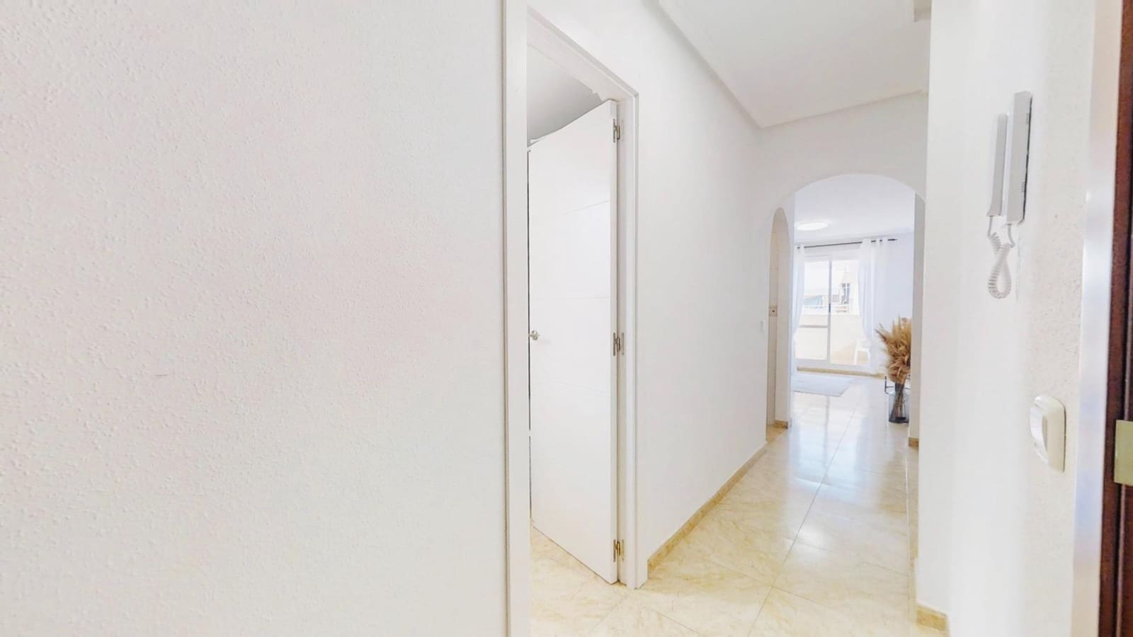 2 sypialnia Penthouse na sprzedaż w Torrevieja z basenem - 129 900 € (Ref: 9355943)