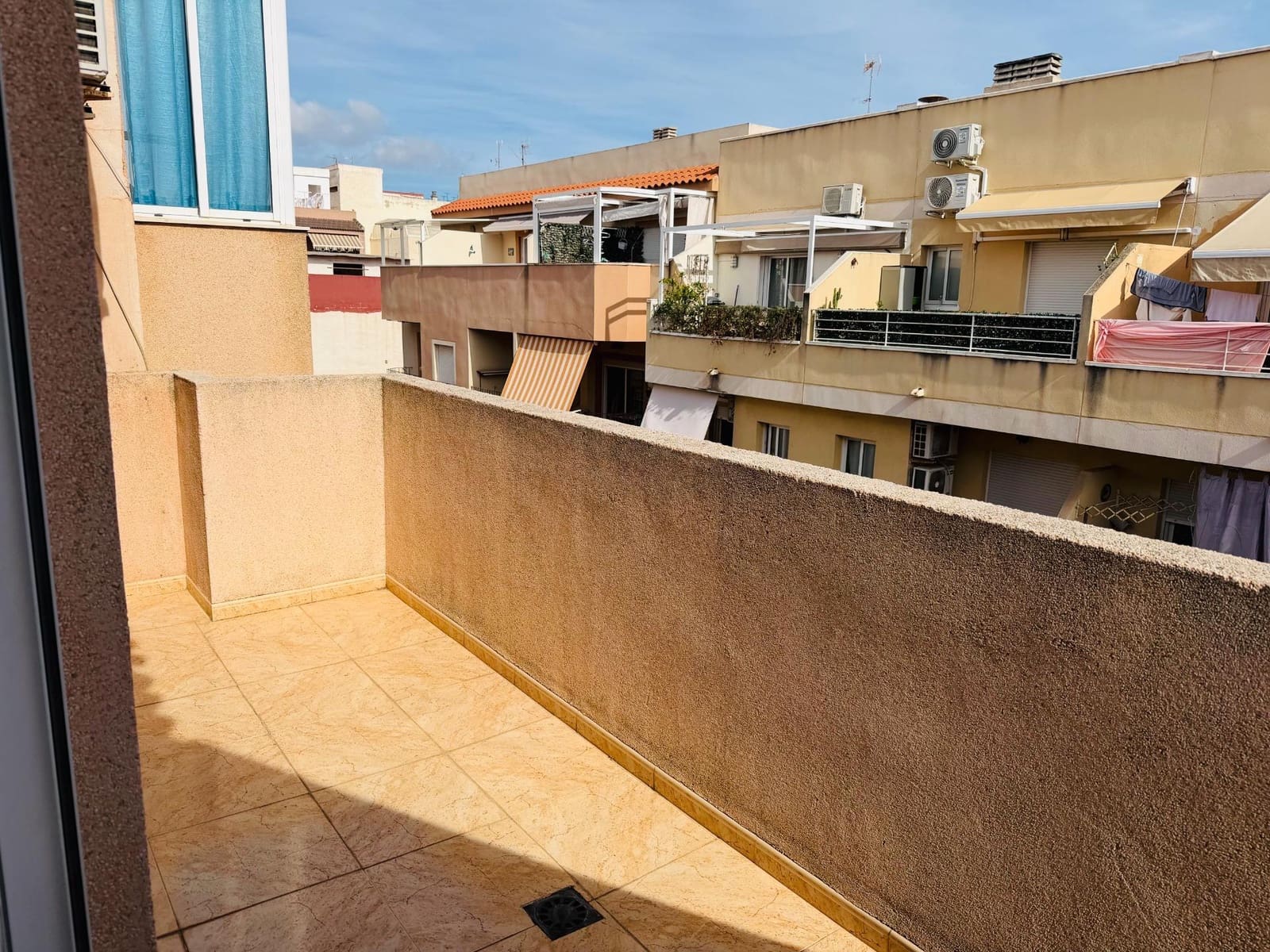 2 sypialnia Penthouse na sprzedaż w Torrevieja z basenem - 129 900 € (Ref: 9355943)