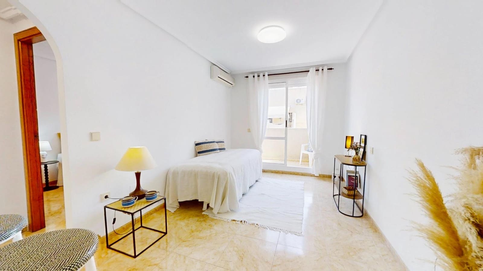 2 sypialnia Penthouse na sprzedaż w Torrevieja z basenem - 136 500 € (Ref: 9355943)