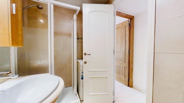 2 bedroom Penthouse for rent in Las Piscinas Naturales, Torrevieja - € 800 (Ref: 9390989)