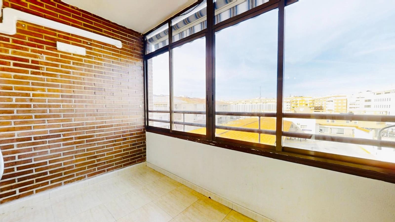 2 bedroom Penthouse for rent in Torrevieja - € 800 (Ref: 9390989)