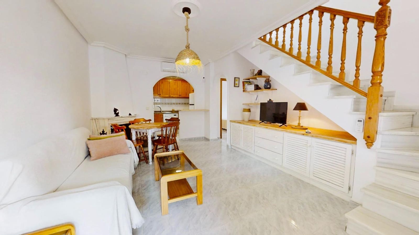 3 camera da letto Appartamento da affittare in Torrevieja con piscina - 1.100 € (Rif: 9390990)