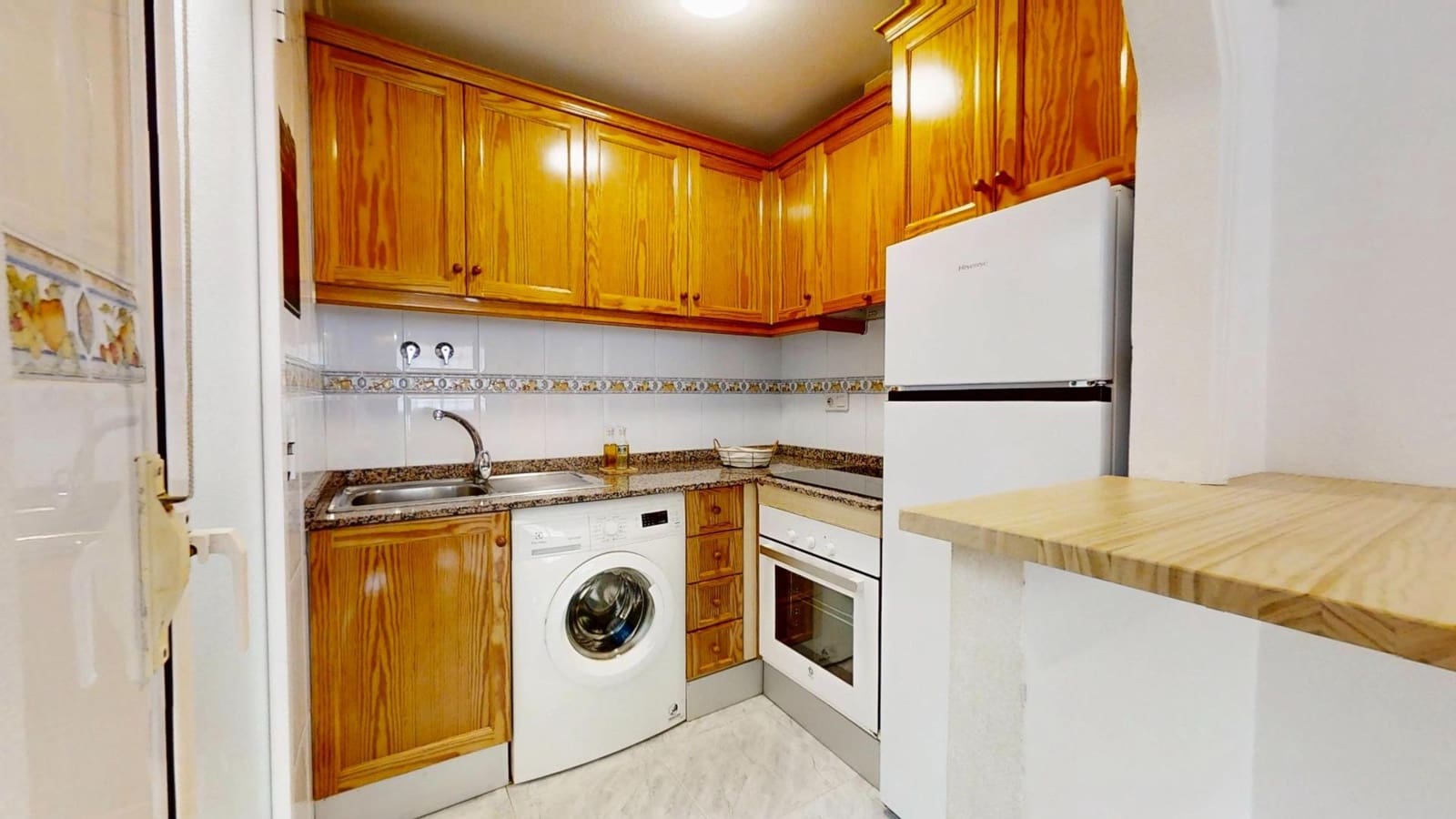 3 camera da letto Appartamento da affittare in Torrevieja con piscina - 1.100 € (Rif: 9390990)