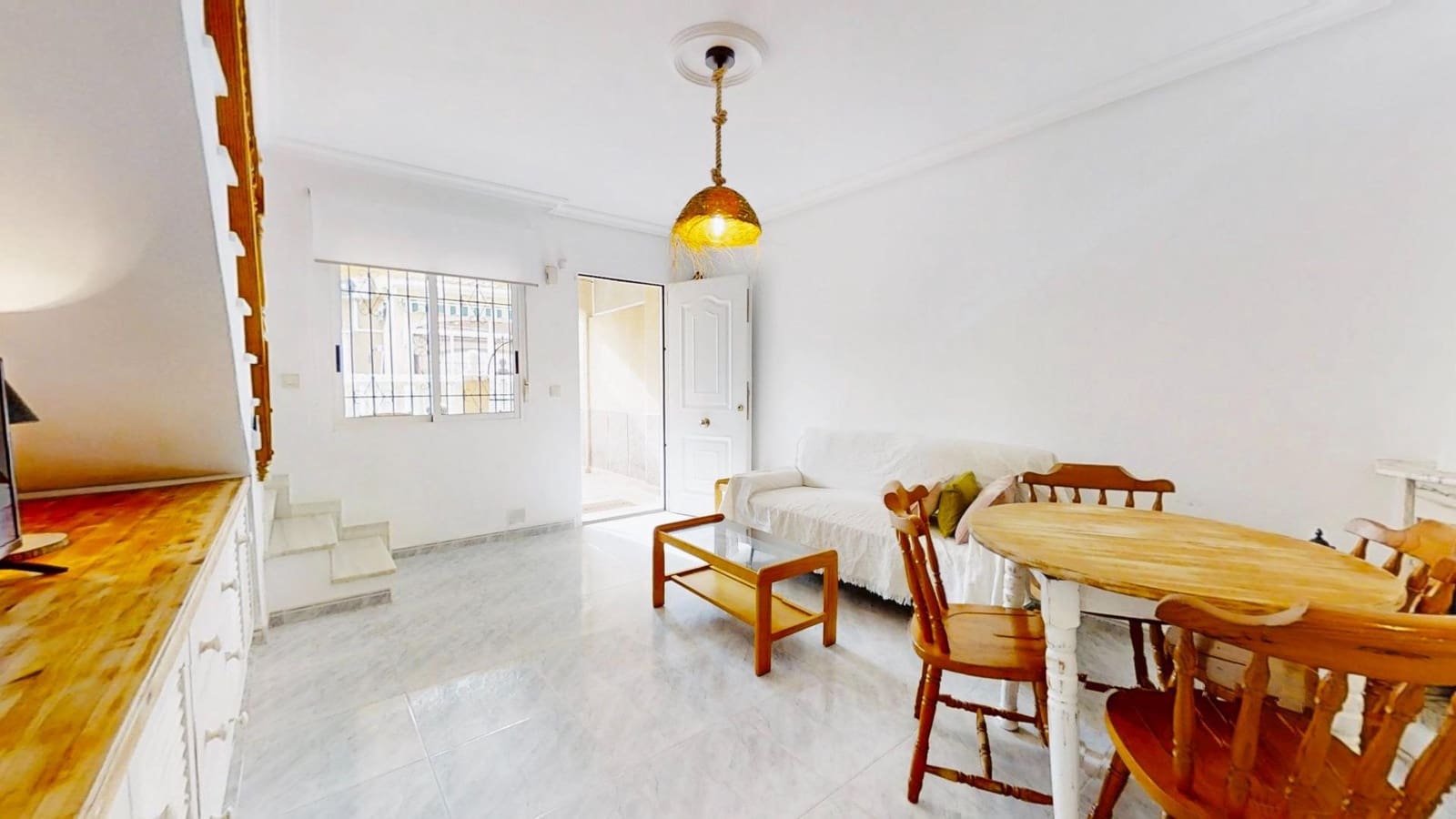 3 camera da letto Appartamento da affittare in Torrevieja con piscina - 1.100 € (Rif: 9390990)