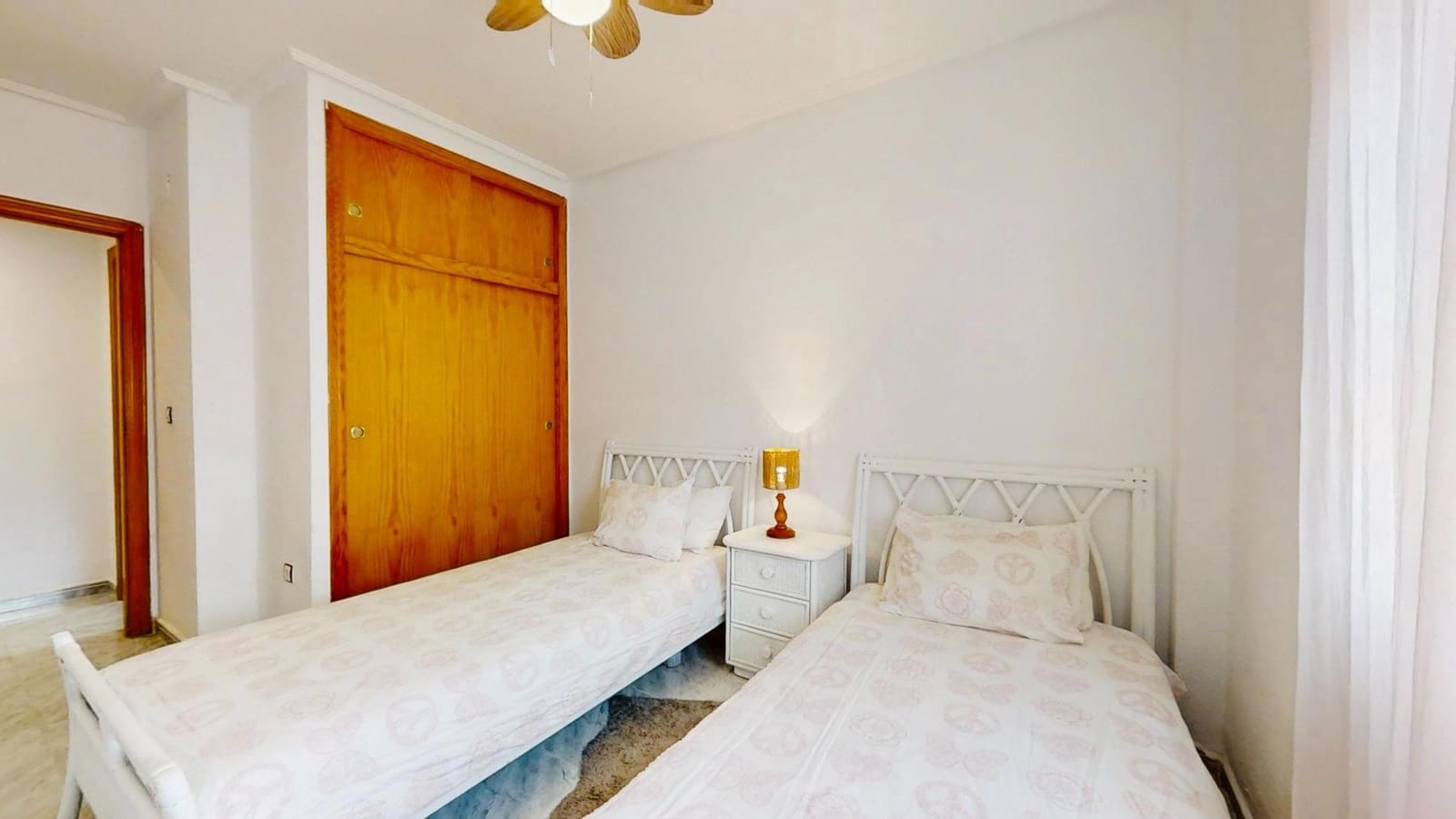 3 camera da letto Appartamento da affittare in Torrevieja con piscina - 1.100 € (Rif: 9390990)