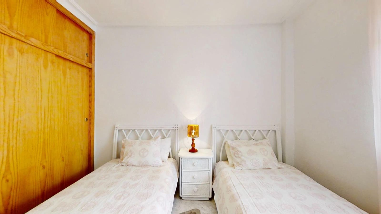 3 camera da letto Appartamento da affittare in Torrevieja con piscina - 1.100 € (Rif: 9390990)