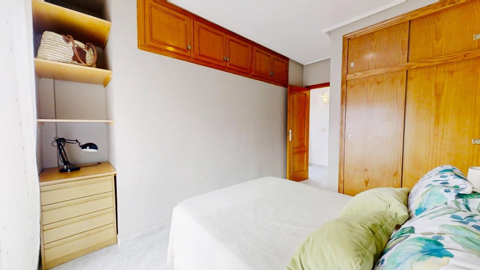 3 camera da letto Appartamento da affittare in Torrevieja con piscina - 1.100 € (Rif: 9390990)