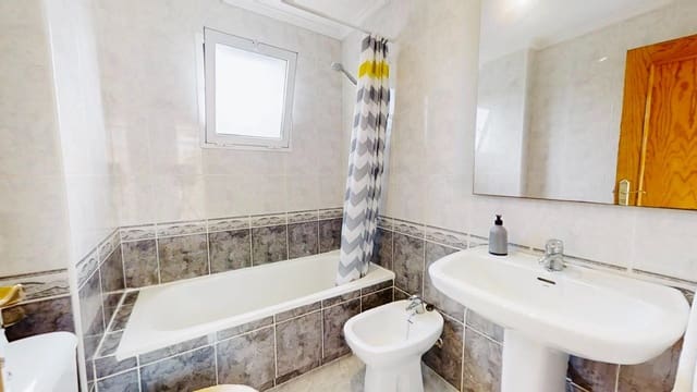 3 bedroom Apartment for rent in Los Balcones - Los Altos, Torrevieja with pool - € 1,100 (Ref: 9390990)