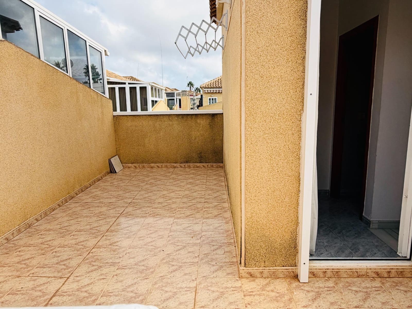 3 camera da letto Appartamento da affittare in Torrevieja con piscina - 1.100 € (Rif: 9390990)
