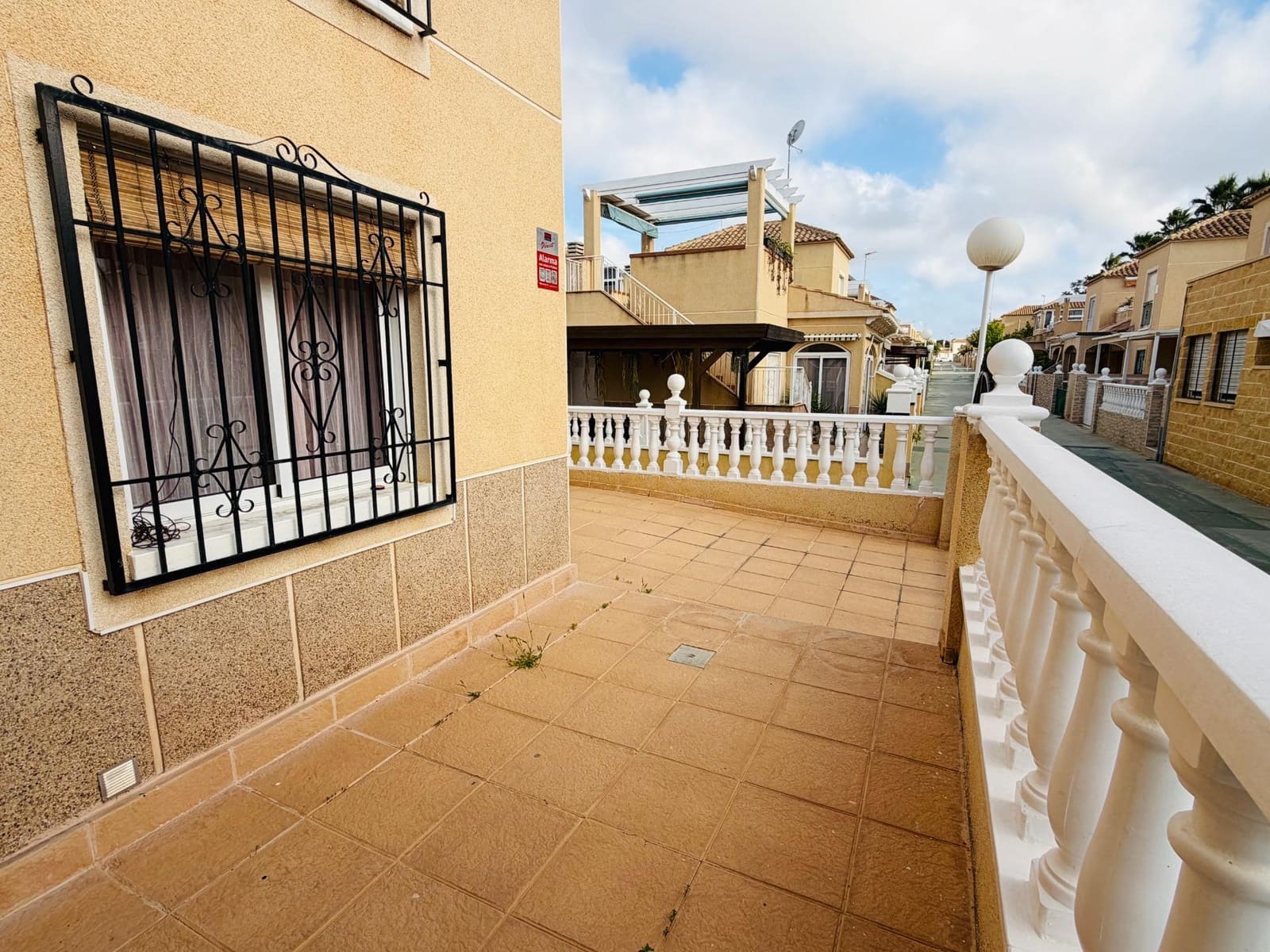 3 camera da letto Appartamento da affittare in Torrevieja con piscina - 1.100 € (Rif: 9390990)