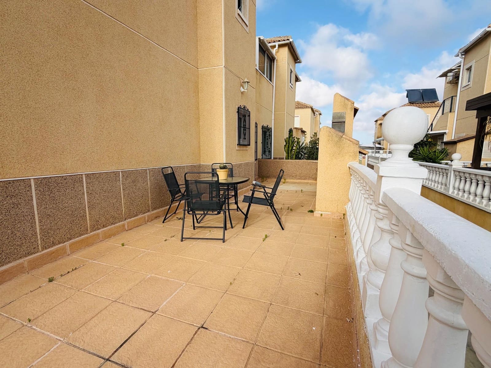 3 camera da letto Appartamento da affittare in Torrevieja con piscina - 1.100 € (Rif: 9390990)