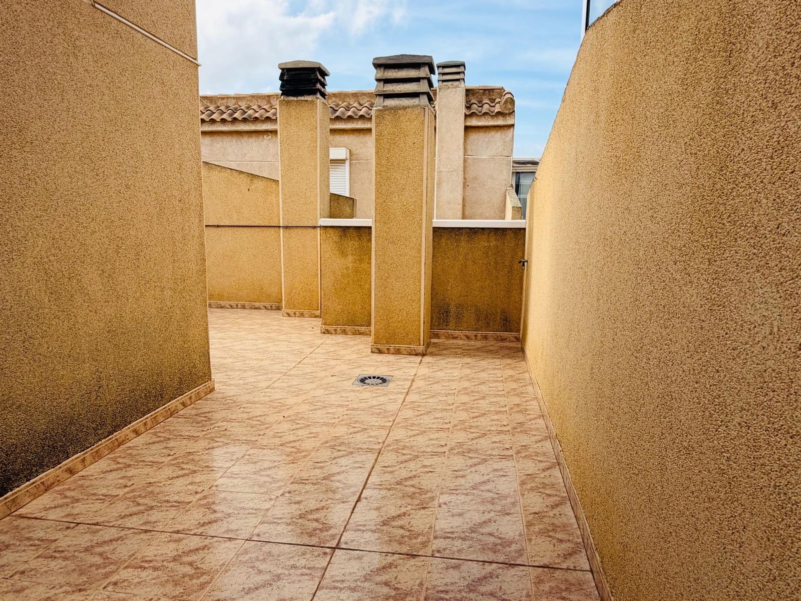 3 camera da letto Appartamento da affittare in Torrevieja con piscina - 1.100 € (Rif: 9390990)