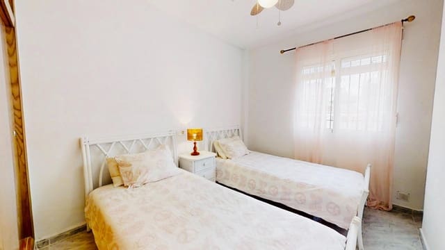 Apartamento de 3 habitaciones en Los Balcones - Los Altos, Torrevieja en alquiler con piscina - 1.000 € (Ref: 9390990)