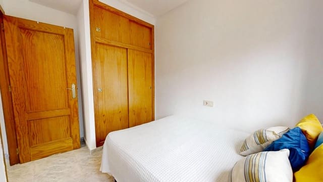 Apartamento de 3 habitaciones en Los Balcones - Los Altos, Torrevieja en alquiler con piscina - 1.000 € (Ref: 9390990)