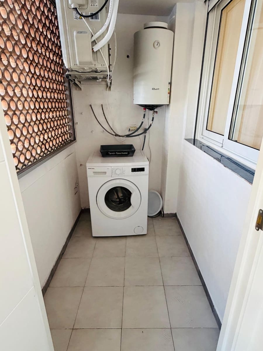 2 bedroom Flat for holiday rental in Torrevieja - € 1,600 (Ref: 9431142)