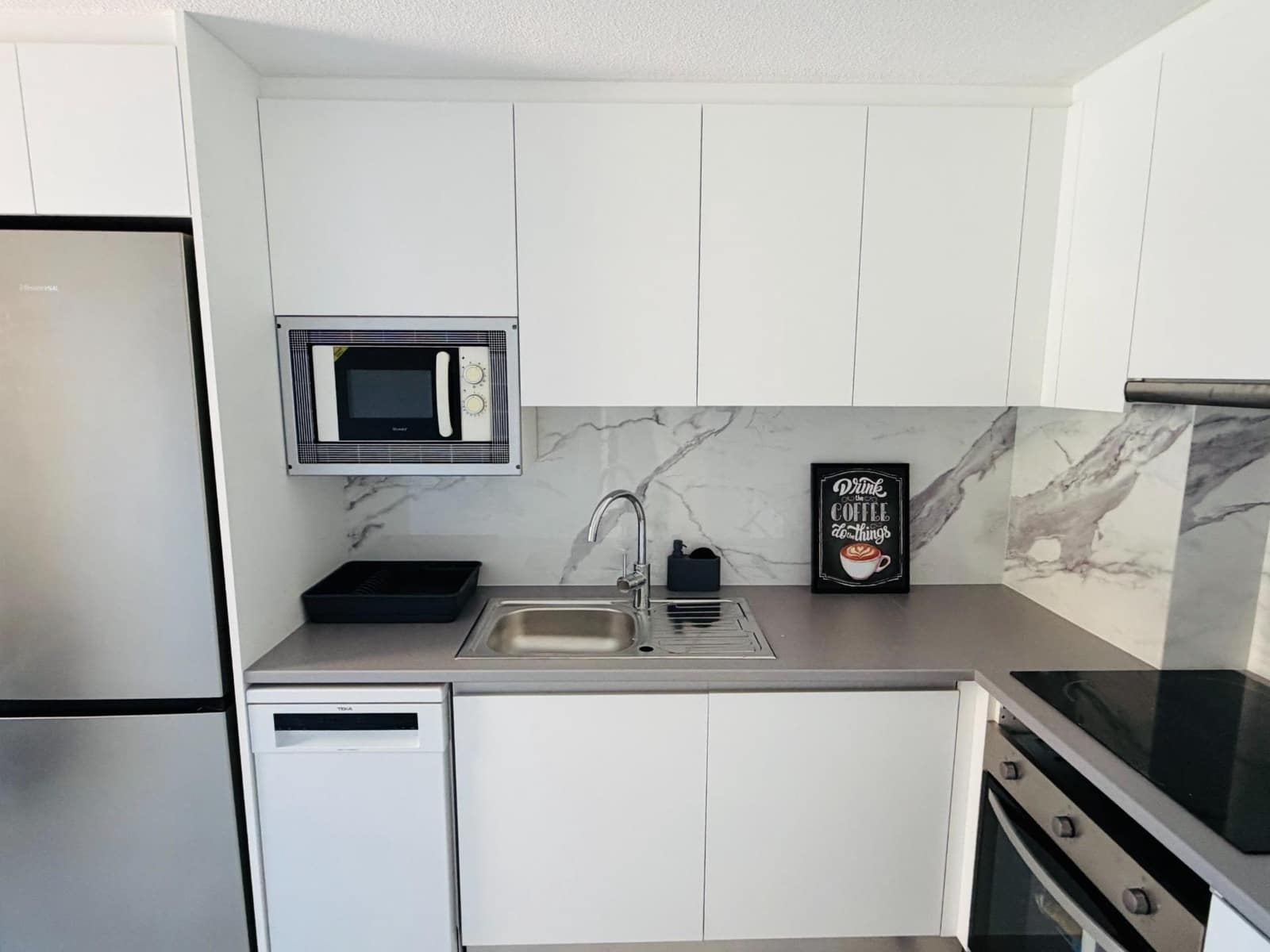 2 bedroom Flat for holiday rental in Torrevieja - € 1,600 (Ref: 9431142)