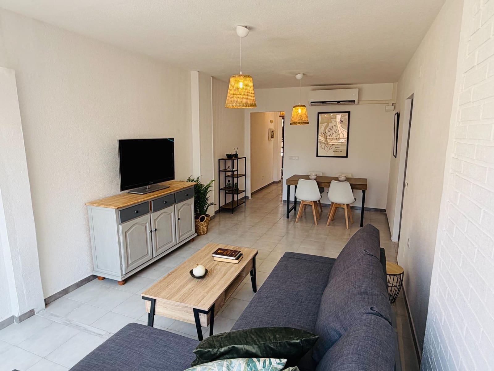2 bedroom Flat for holiday rental in Torrevieja - € 1,600 (Ref: 9431142)